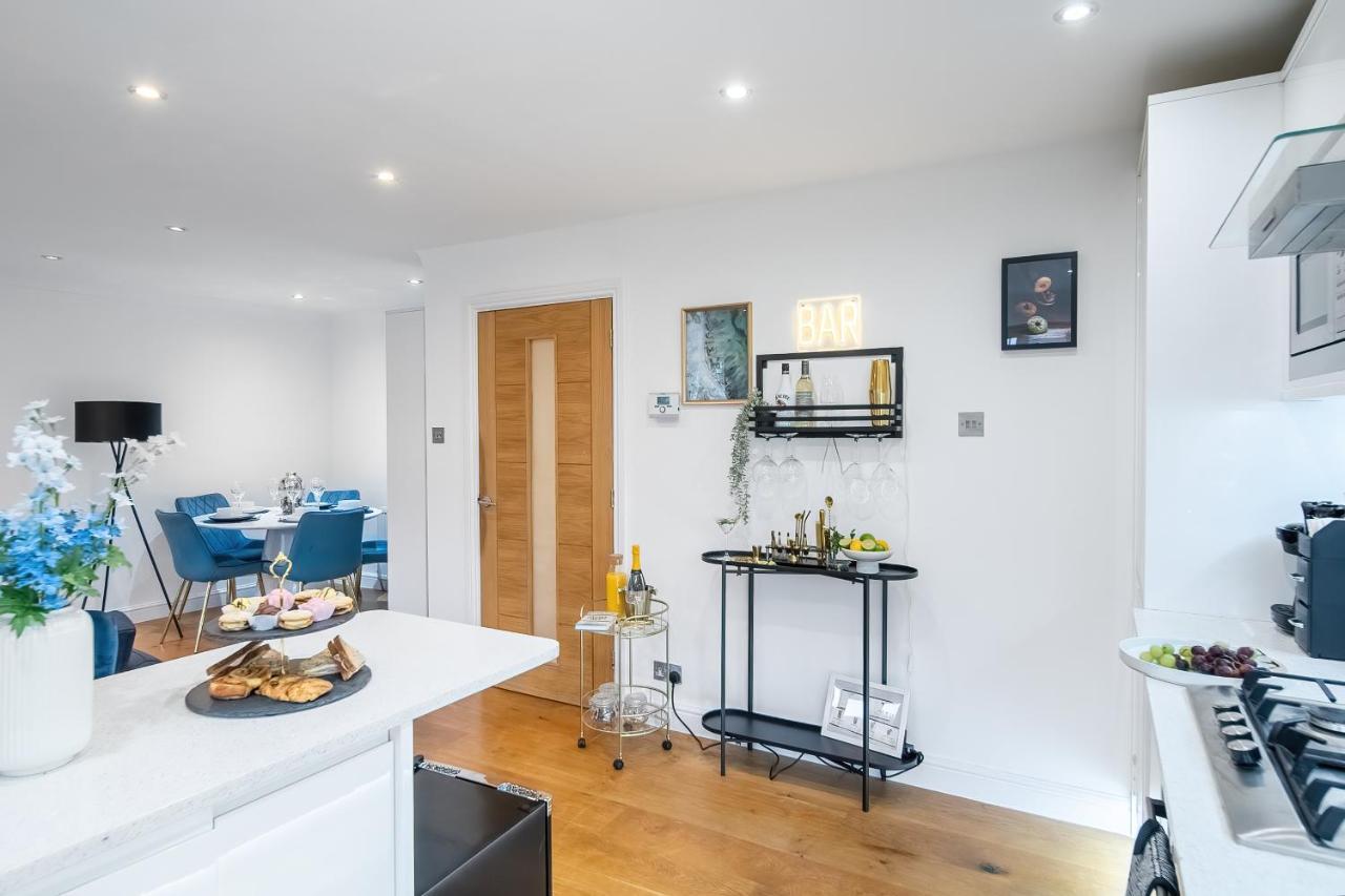 Chic 3 Bed Apartment Near London Bridge With Balcony Eksteriør billede